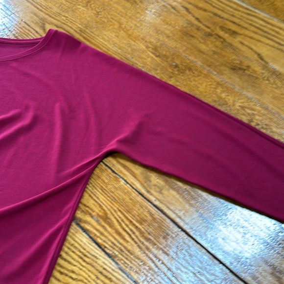 Chico’s size 2 (Size Large), maroon dolman sleeve tunic. Round neck, 3/4 sleeves - Picture 5 of 12